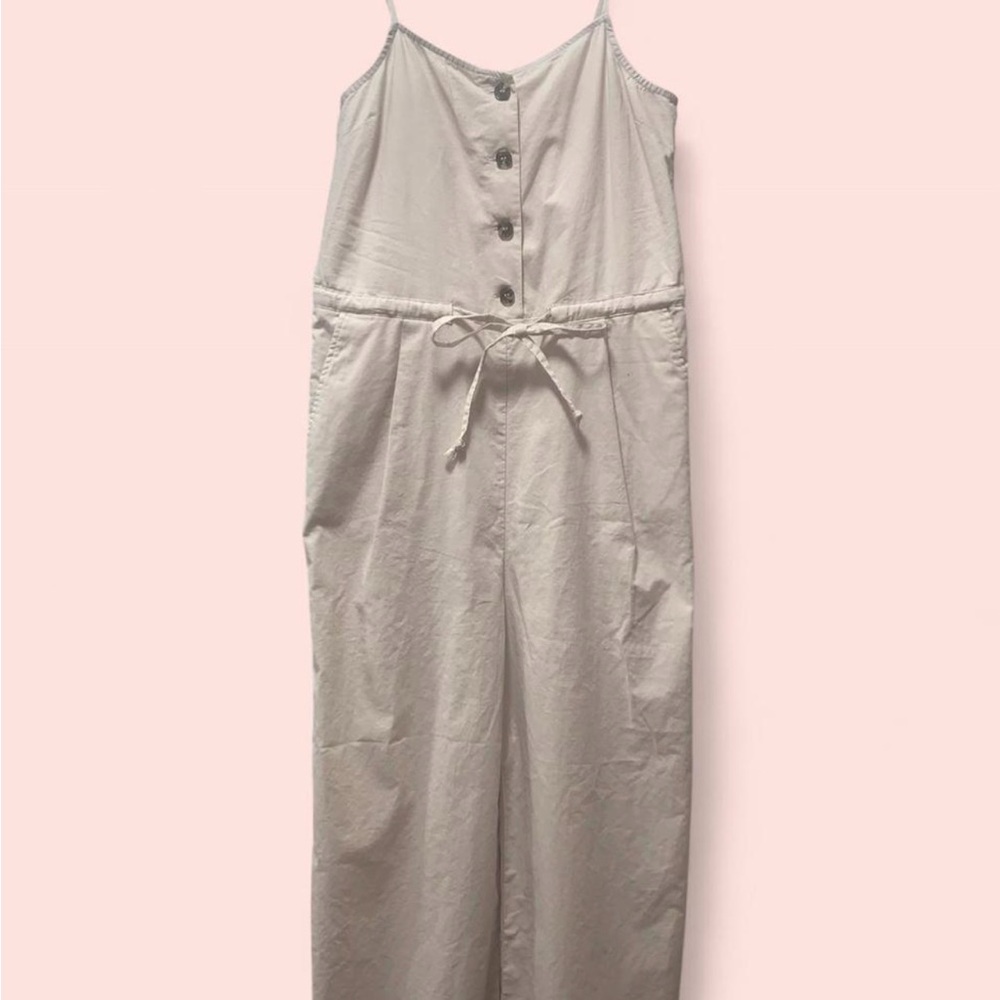 100% cotton NWOT | H&M Cream Button-Front Jumpsuit with adjustable straps